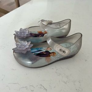 Mini Melissa Frozen size 11